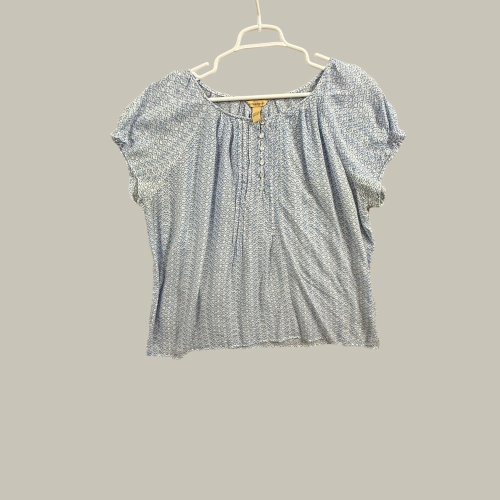 Bit & Bridle Womens 2X Blue White Geometric Print Pintuck Button Front Blouse